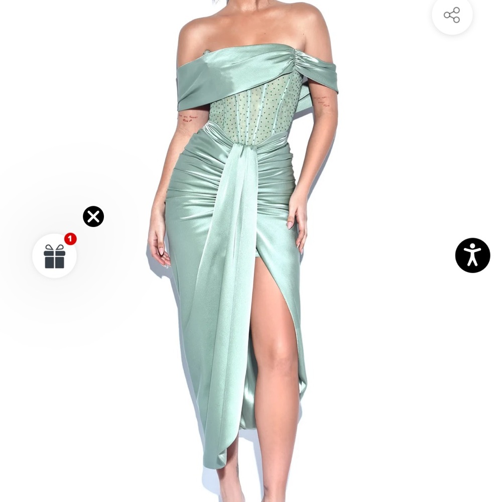 Miss Circle dress